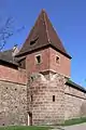 Mauerturm Rotes N