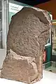 Original des Schlangensteins im National Museum von Wales.