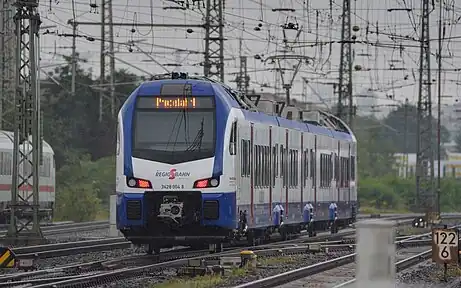 3428 004 bei einer Probefahrt durch den Bremer Hbf