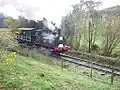 Dampflok 1827 mit Personenwagen auf der Museumsstrecke (Nov.&nbsp;2009)