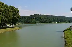 Bergeshöveder Berg mit dem Nassen Dreieck im Vordergrund