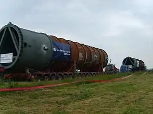 Anlieferung von zwei neuen Reaktoren (2008)
