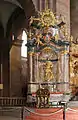 Wormser Dom, linker Seitenaltar, mit Hohenecker Wappen