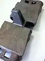 Plug-Transponder in einem Panzer-Kettenglied (dient dem elektronischen Asset Management)