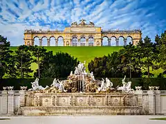 Gloriette Neptunbrunnen