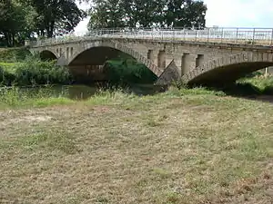 L&nbsp;673 Drei-Bogen-Betonbrücke Neudeck