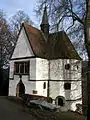 Neunlindenkapelle oberhalb der Stadt