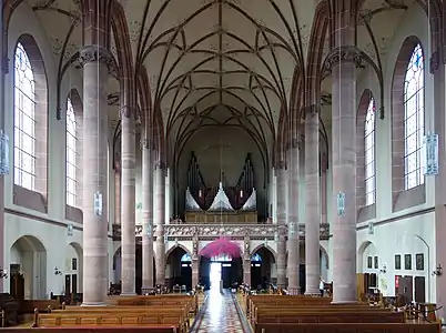 Blick auf die Orgel