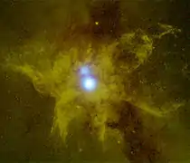 Zentrum der Galaxie NGC&nbsp;6240 im sichtbaren Licht, überlagert mit Röntgenaufnahmen des Teleskops Chandra