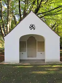 Ehrenhalle mit niederländischen Opfern des Zweiten Weltkriegs