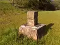 Hessischer Meilenstein bei Niederzell