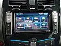 Auswahl-Touchscreen in der Mittelkonsole