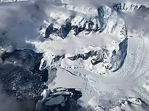 Luftbild des kalbenden Nobile-Gletschers von der Operation IceBridge 2017