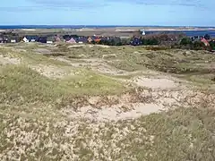 Die Odde (im Hintergrund rechts) von der Norddorfer Aussichtsdüne aus