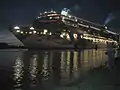 Die Norwegian Jewel während der Emsüberführung am 25.&nbsp;Juni 2005