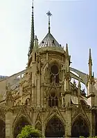 Chorhaupt von Notre-Dame de Paris: Obergaden nach 1220 ersetzt, Kapellen 1235–1245 angefügt