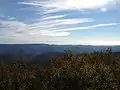 Ausblick von Notre Dame des Anges über das Maurenmassiv nach Süden