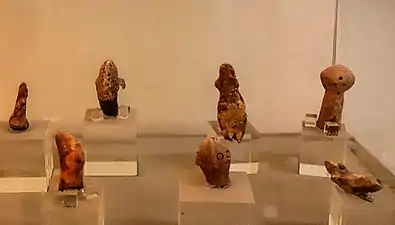 Kleine Lehmziegel-Statuen