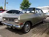 Opel Rekord als viertürige Limousine