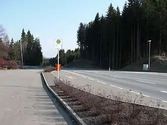 Bushaltestelle auf der Passhöhe