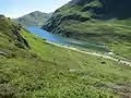 Oberalpsee und Unterkunft auf dem Pass