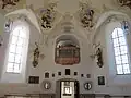 Innenansicht mit Orgel