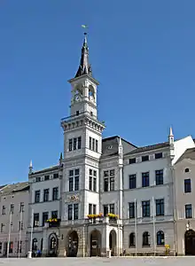 Das Rathaus am Markt, errichtet zwischen 1861 und 1864 (Höhe 42&nbsp;m)