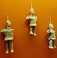 Spielzeugfiguren mit beweglichen Beinen