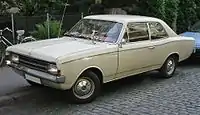 Opel Rekord als zweitürige Limousine