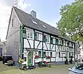 Opferfelder Straße 32–38