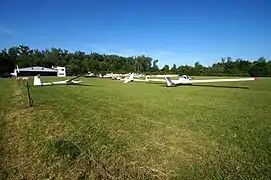 Flugzeuge auf dem Flugplatz