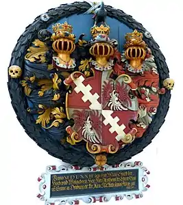 Der zugehörige Totenschild zum Kenotaph Antons wurde ebenso von Pötzlinger geschaffen.