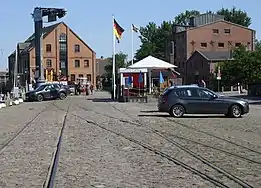 Verbliebene Gleise im Bahnhof Orth