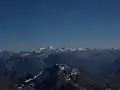 Piz Tasna (vorn) vom Fluchthorn, Ortlermassiv im Hintergrund