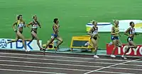 Die Siebenkämpferinnen unterwegs im 800-Meter-Lauf, der letzten Disziplin dieses&nbsp;Wettkampfs