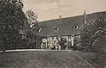 (1900)