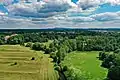 Luftbild der Mündung von Kleiner (bildlinks) in die Große Röder (bildrechts zu- und bildunten abfließend)