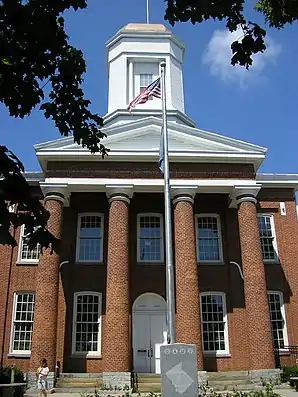 Owen County Courthouse, gelistet im NRHP Nr. 76000937