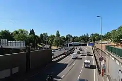 Der Boulevard périphérique bei der Porte d’Auteuil im 16. Arrondissement von Paris