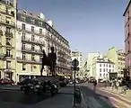 Place Michel Debré mit dem ehemaligen Südzugang (Gitterfläche im Vordergrund)