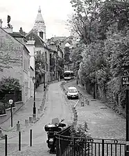 Die Rue de l’Abreuvoir oberhalb der Place Dalida