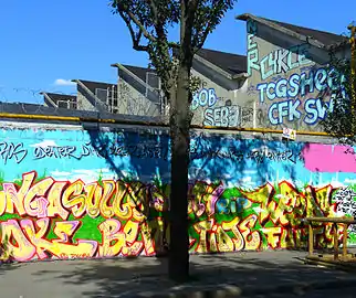 Streetart in der Rue Ordeneram Place Louis-Baillot (2015)