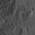 Ahuna Mons in 2-Uhr-Position.