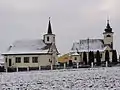 Evangelische (linke) und katholische (rechte) Filialkirchen