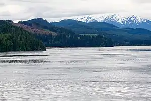 Berge der Pacific Ranges nordöstlich der Johnstone-Straße