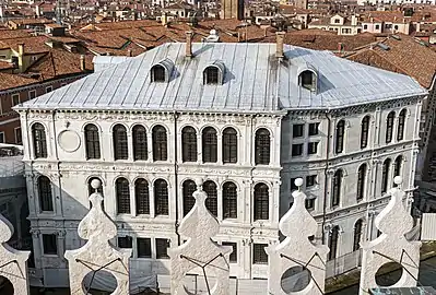 Blick auf die Terrasse vom Fondaco dei Tedeschi aus