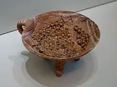 Dreibeinige Keramik(1900–1800 v.&nbsp;Chr.)