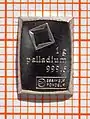 Palladium-Kleinbarren (1&nbsp;Gramm) auf Millimeterpapier