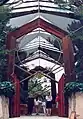 Eingang zur Wayfarers Chapel