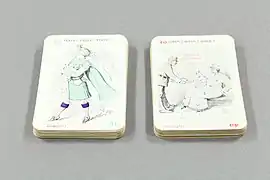 links: Trompeter; rechts: eine edel gekleidete Suffragette weist das Essen im „Holloway Restaurant“ zurück: Anspielung auf die Hungerstreiks der Suffragetten im Holloway Prison
